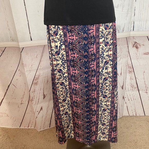 Floral Maxi Skirt - Picture 8 of 16